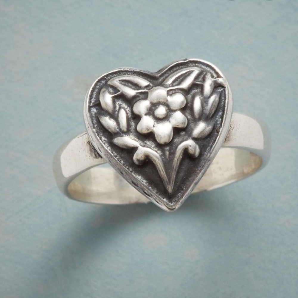 ISO- Sundance folkloric heart ring size 7.